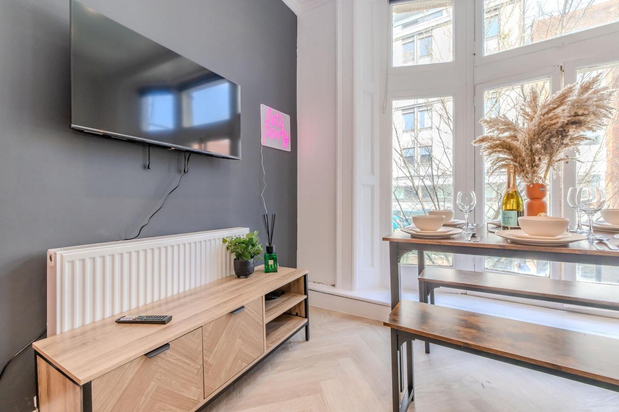 2 Bedroom Flat Next To Brighton Station & Beach I Sleep 8 Guests Dış mekan fotoğraf